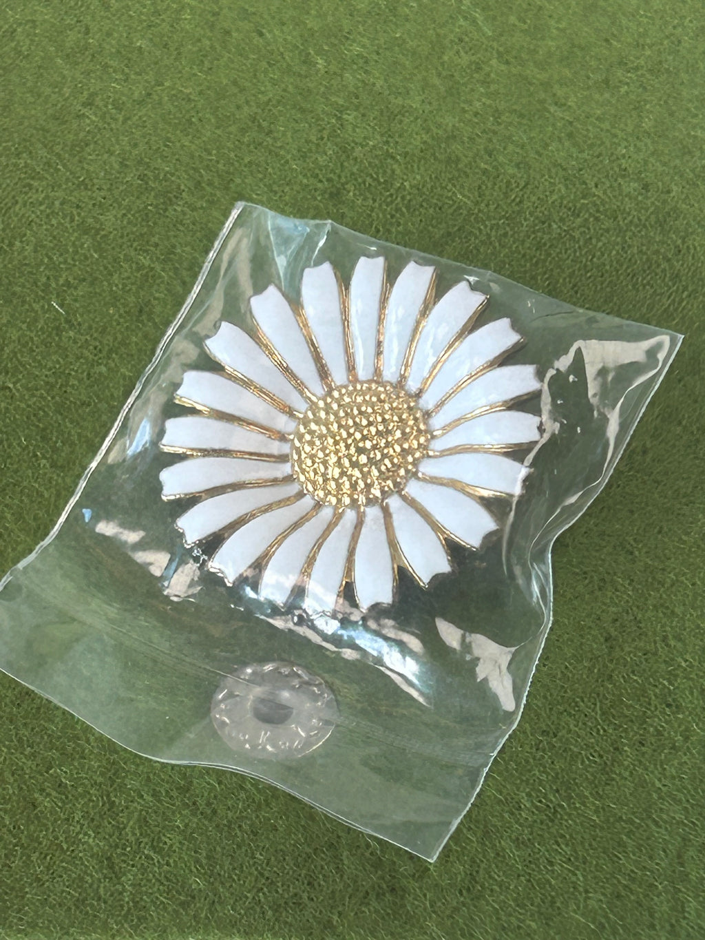 Georg Jensen Daisy/Marguerit broche Ø33 mm – forgyldt 925S sølv og hvid emalje – æske - billede 9