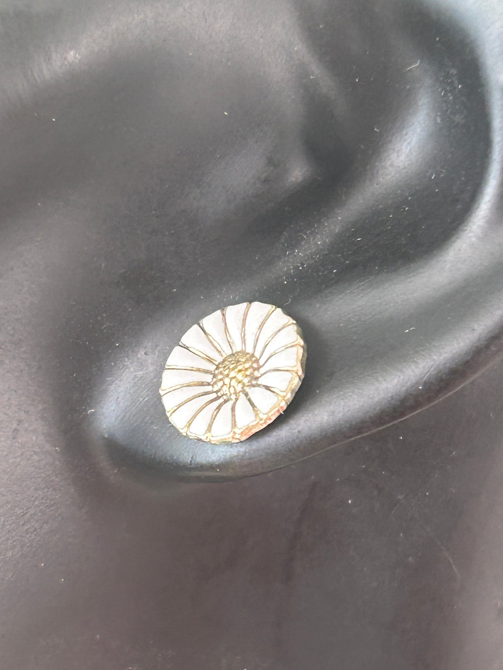 Georg Jensen Daisy ørestikker Ø11 mm – hvid emalje – original æske - billede 2