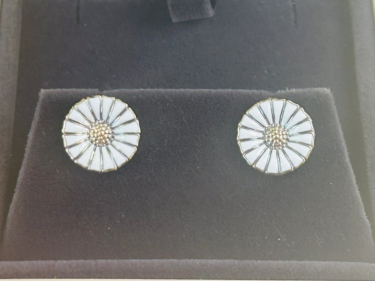 Georg Jensen Daisy ørestikker Ø11 mm – forgyldt 925S sølv og hvid emalje - billede 2