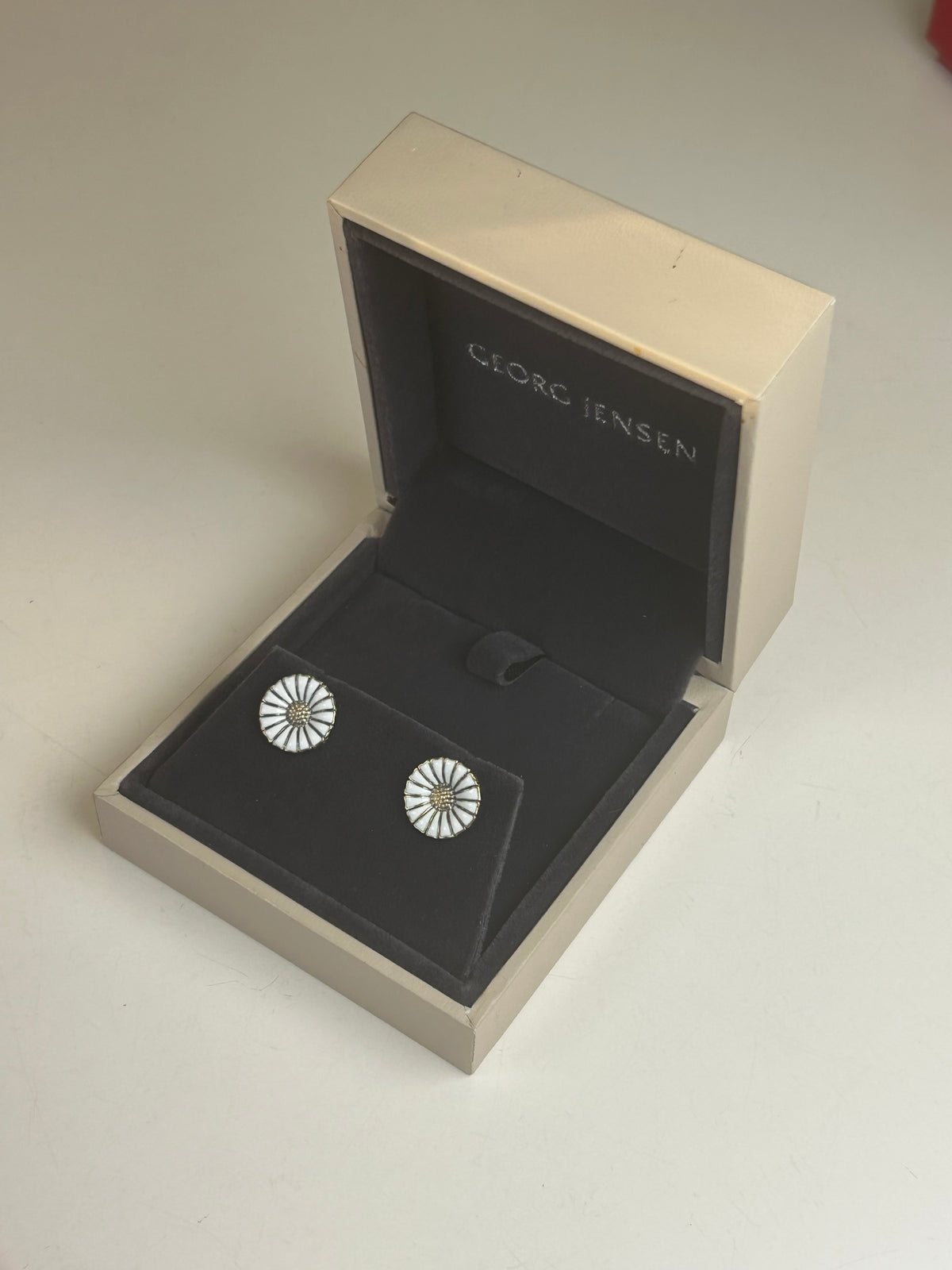 Georg Jensen Daisy ørestikker Ø11 mm – forgyldt 925S sølv og hvid emalje - billede 11