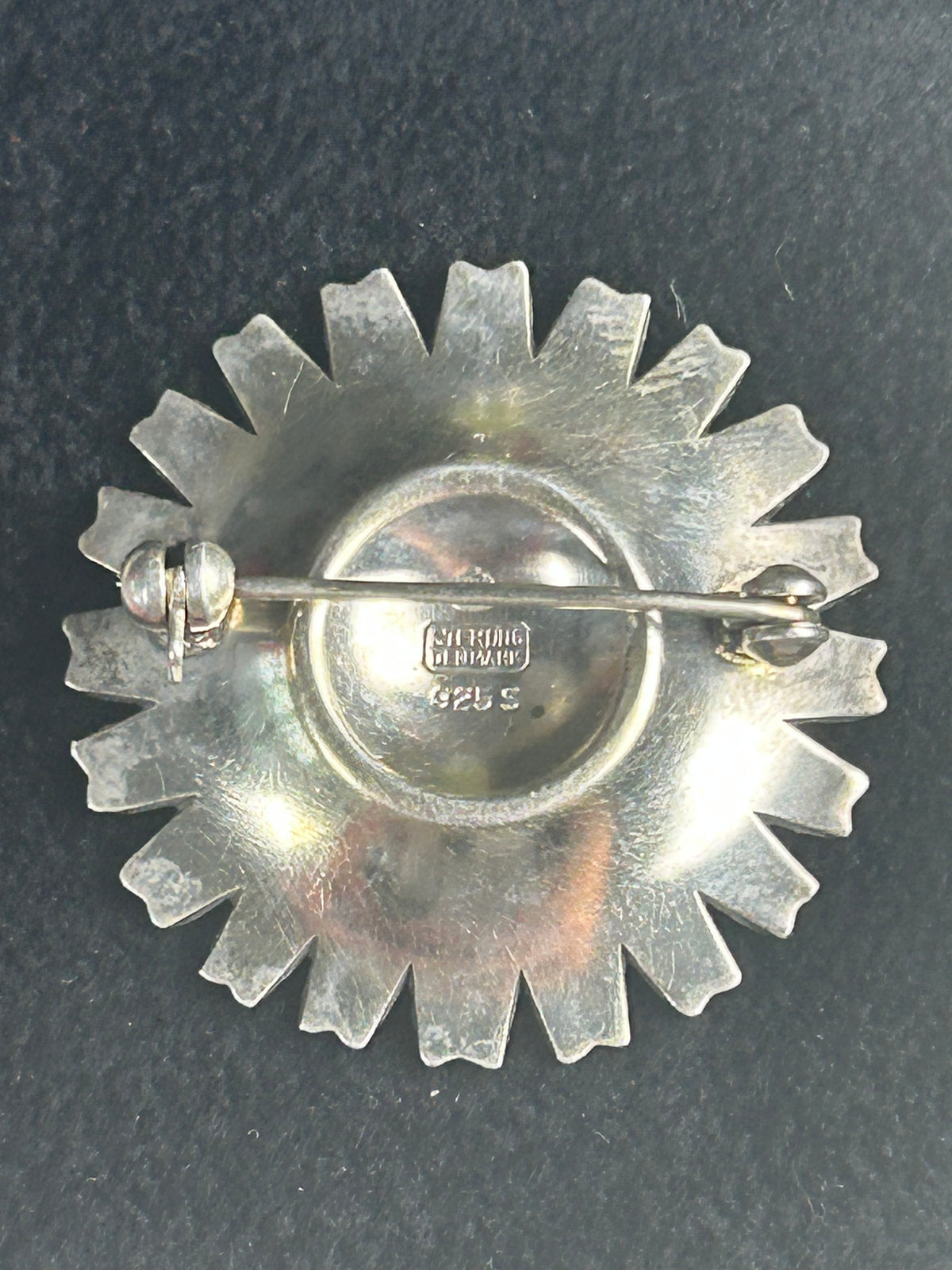 Anton Michelsen Daisy/Marguerit broche Ø33 mm – hvid emalje – 925S sterling sølv - billede 5