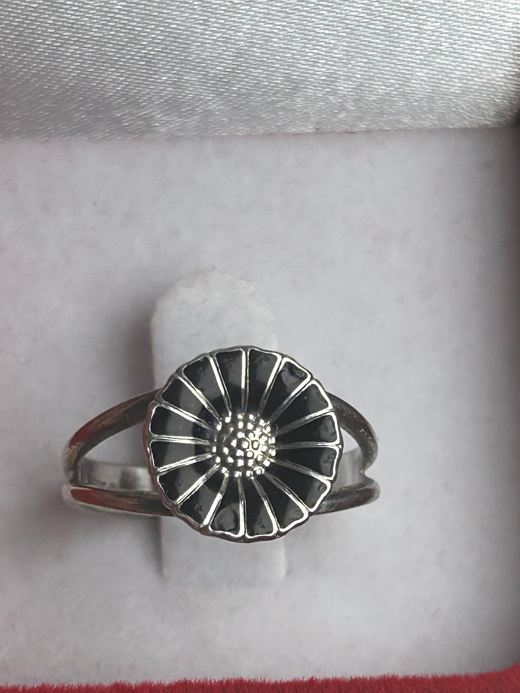 Georg Jensen Daisy/Marguerit ring Ø11 mm – sort emalje – 925S – rød æske - billede 11