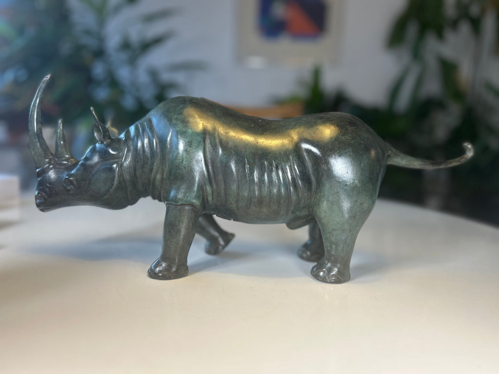 APG Art People Gallery bronzeskulptur – næsehorn – 47 cm – 6,64 kg