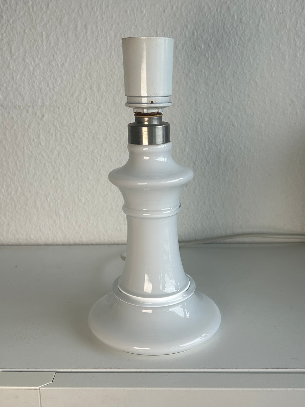 Holmegaard Michelle bordlampe i hvidt opalglas med blå skærm – 35 cm - billede 9