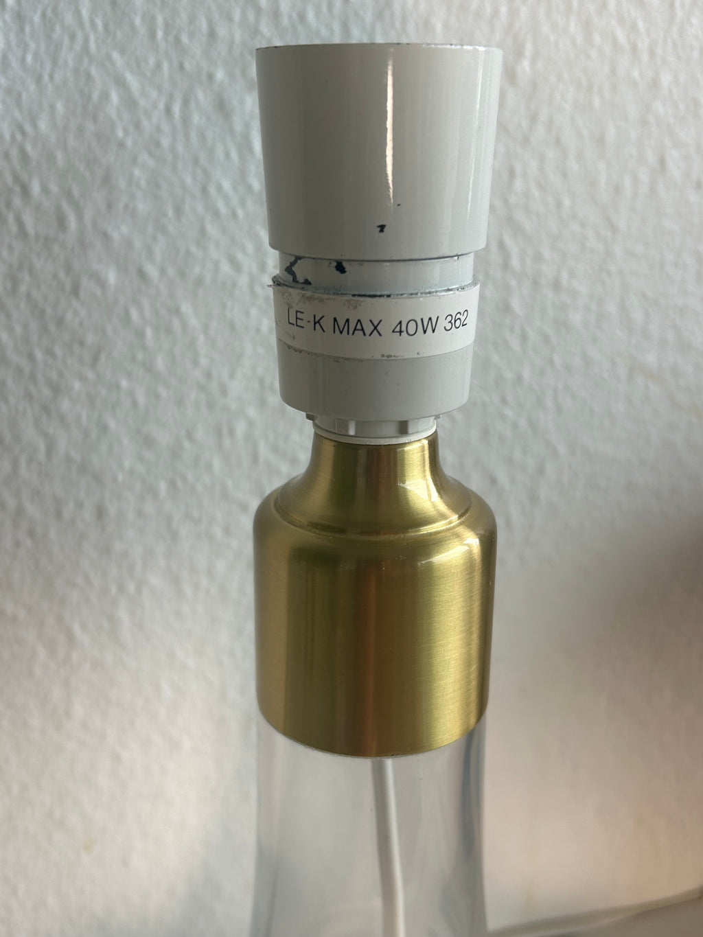 LE KLINT 363 bordlampe i hvidt opalglas med messingdetalje – 42,5 cm - billede 2