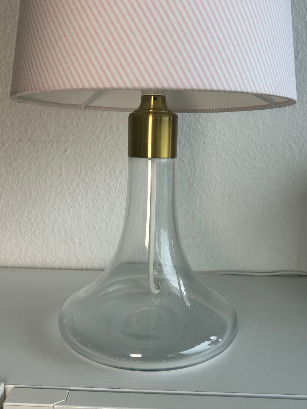 LE KLINT 363 bordlampe i hvidt opalglas med messingdetalje – 42,5 cm - billede 4