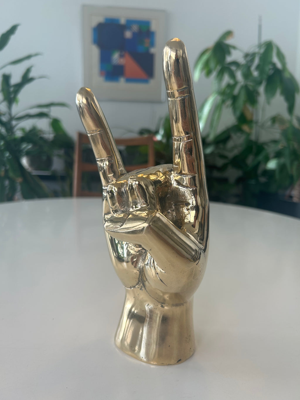 Bronzeskulptur af rockhånd – håndtegn – 23 cm