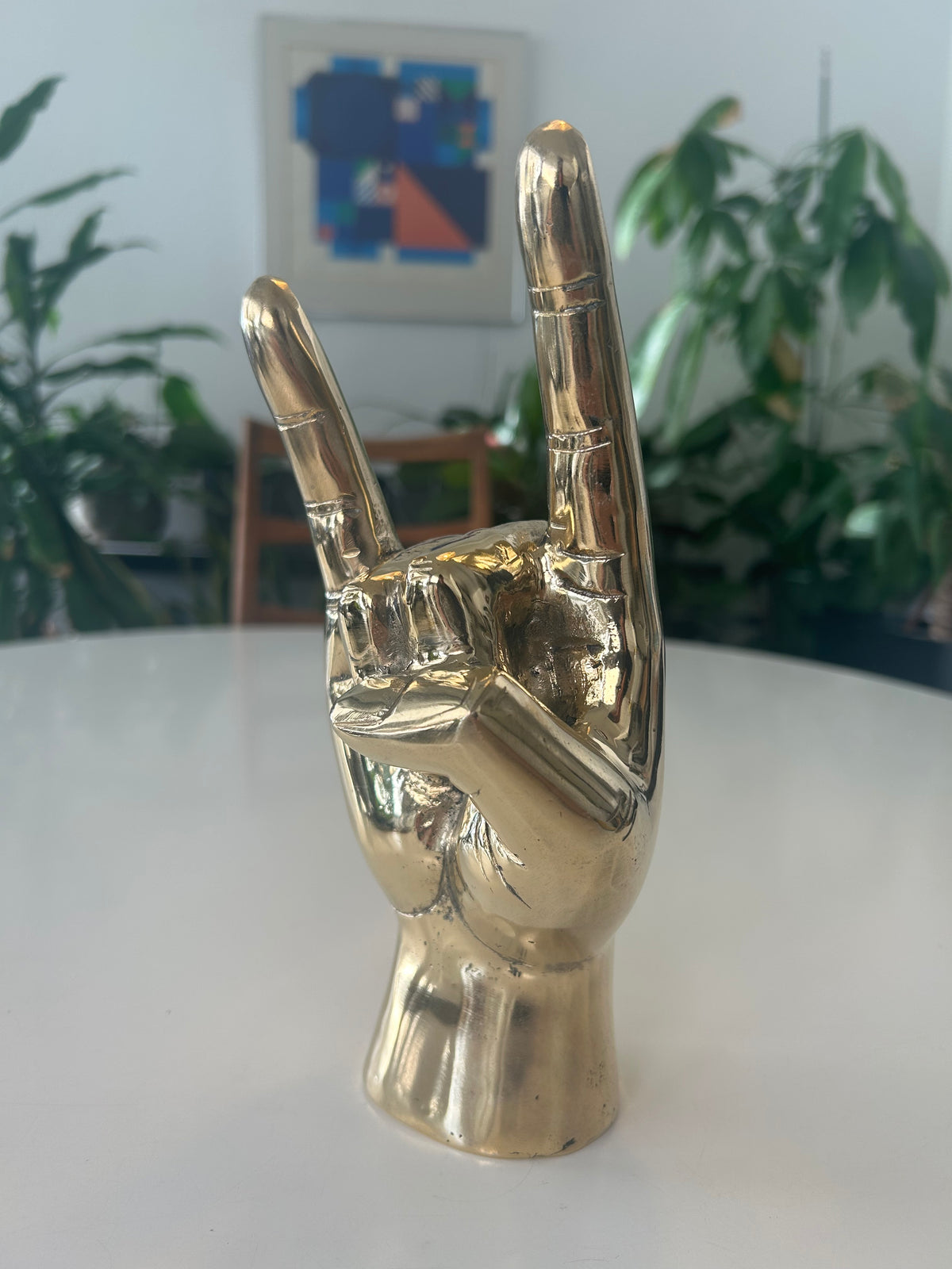 Bronzeskulptur af rockhånd – håndtegn – 23 cm