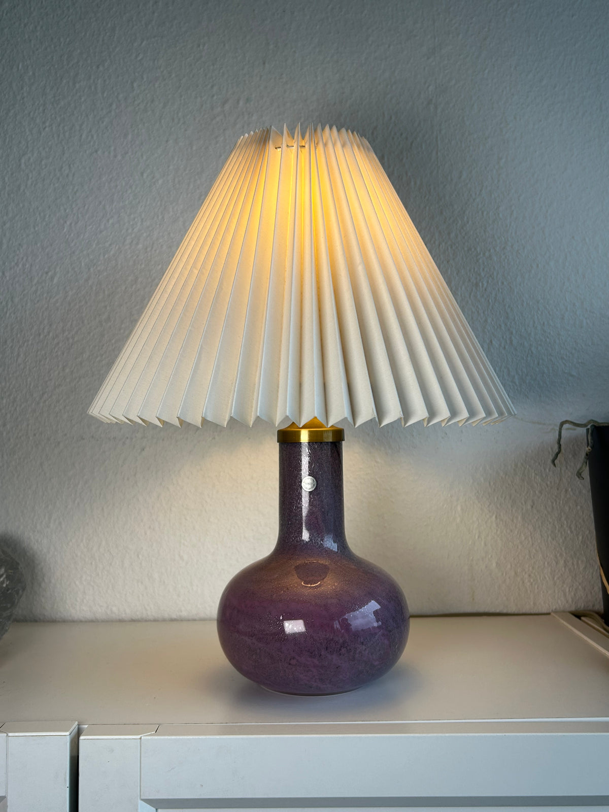 Holmegaard Troll 1 bordlampe i rosa/grå krystalglas – Sidse Werner – 39 cm - billede 2