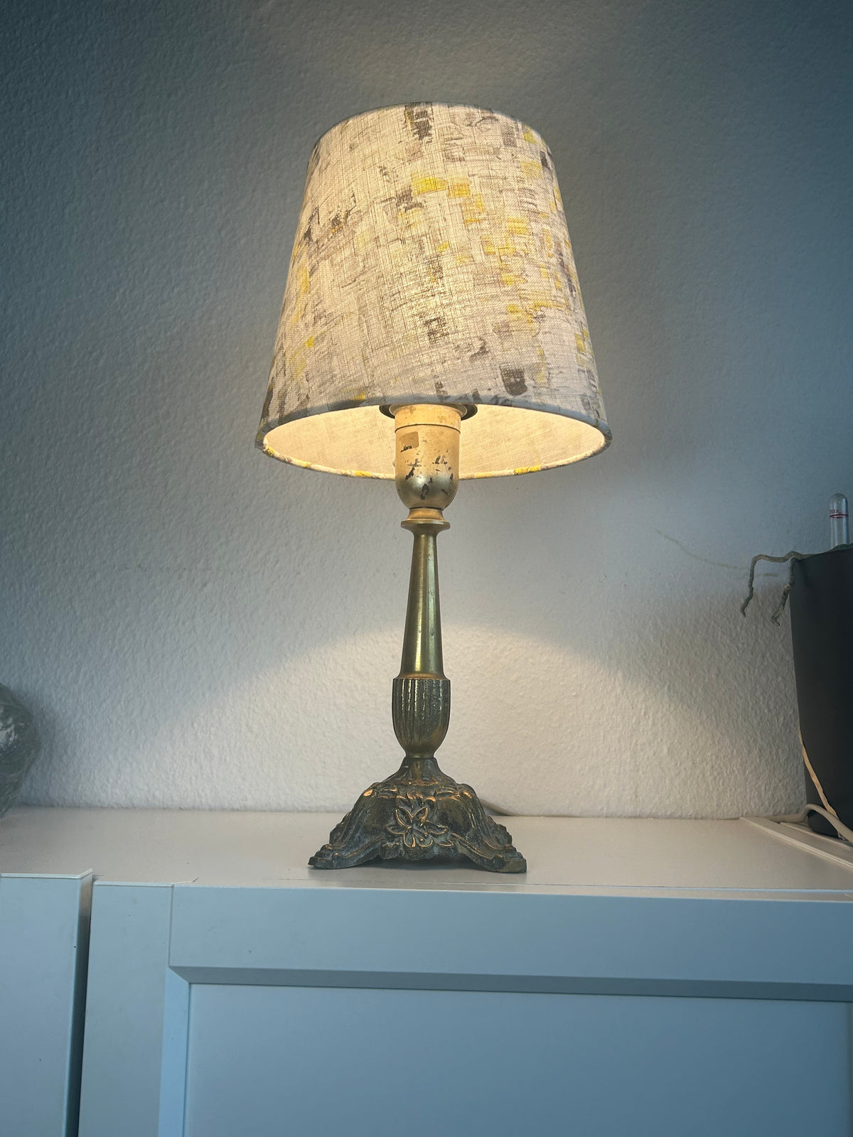 Vintage bordlampe i messing med BLACK edition tekstilskærm – 39,5 cm - billede 5