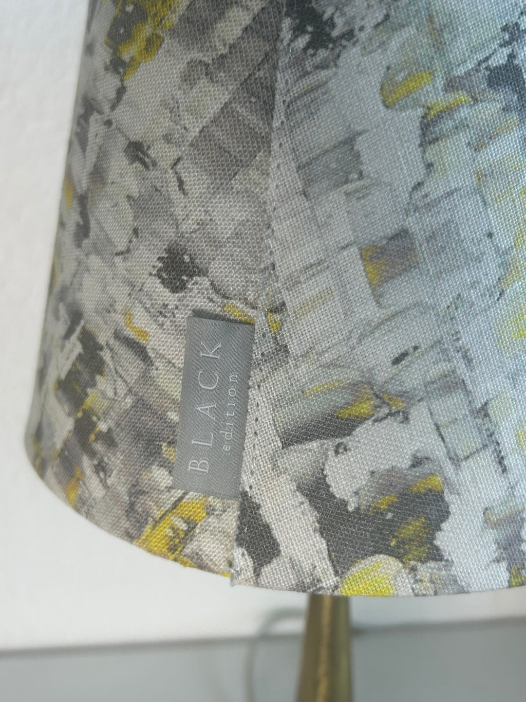 Vintage bordlampe i messing med BLACK edition tekstilskærm – 39,5 cm - billede 7
