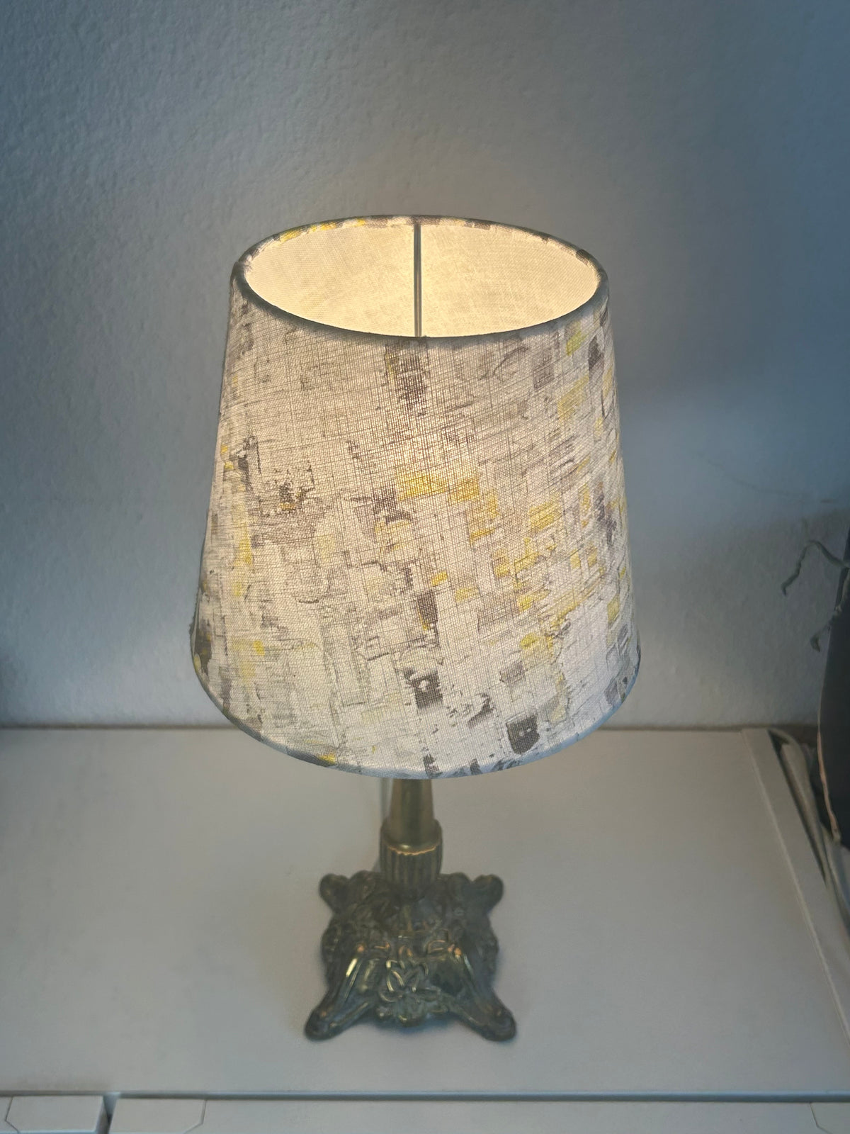 Vintage bordlampe i messing med BLACK edition tekstilskærm – 39,5 cm - billede 8