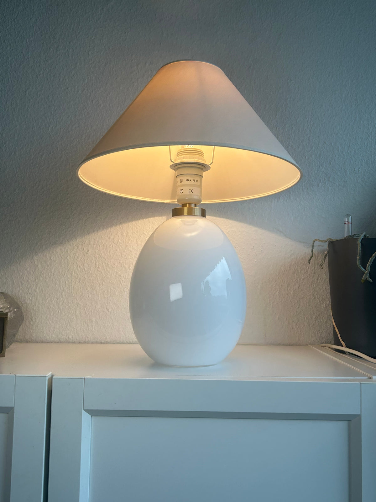 LE KLINT 386A bordlampe i hvidt opalglas med messingdetalje – 42 cm - billede 5