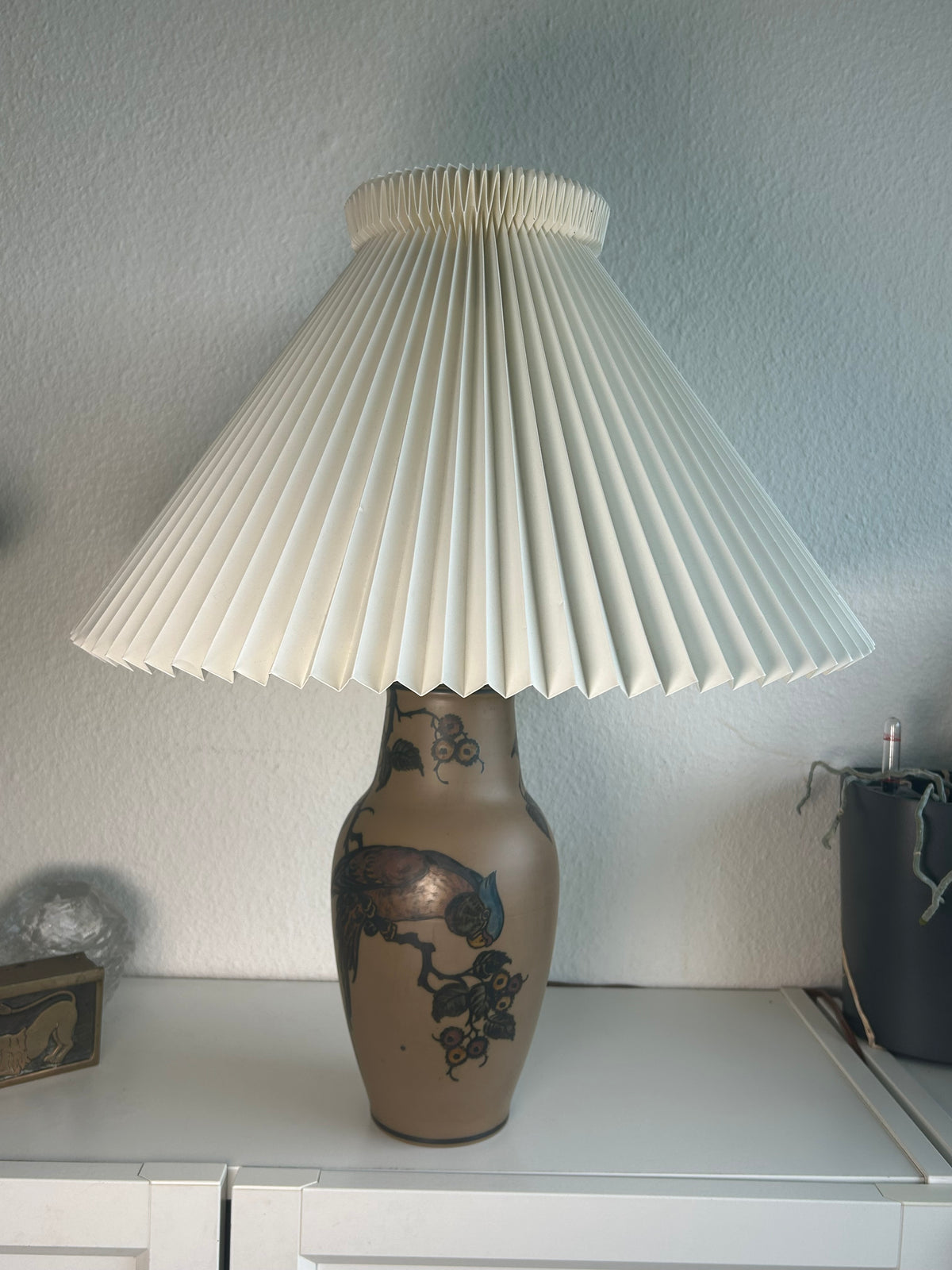 L. Hjorth terracotta bordlampe med fuglemotiv og LE KLINT 1/27 skærm – 55 cm - billede 6