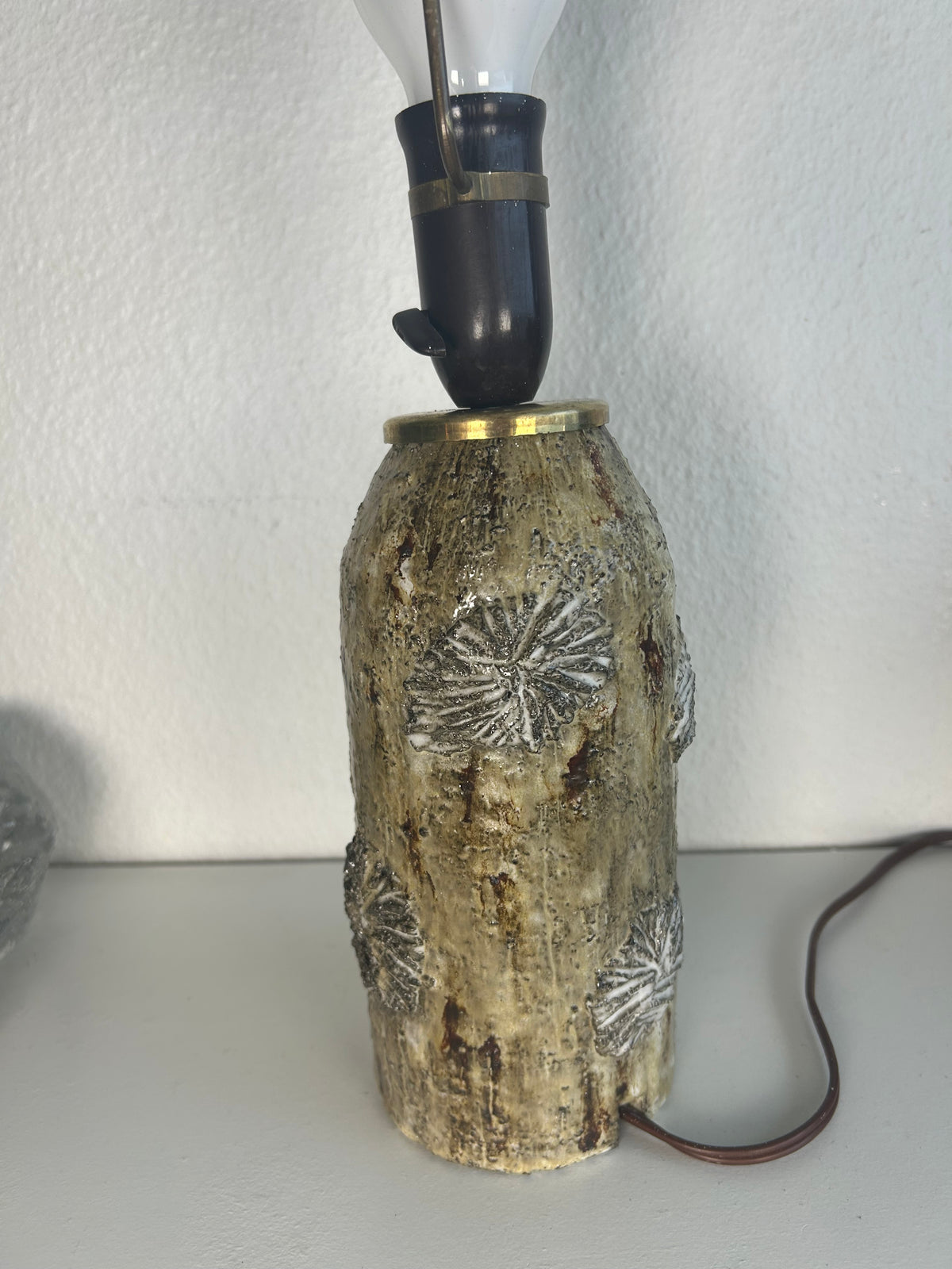 Vintage stentøjsbordlampe med LE KLINT 1/23 skærm og stativ – 47,5 cm - billede 9