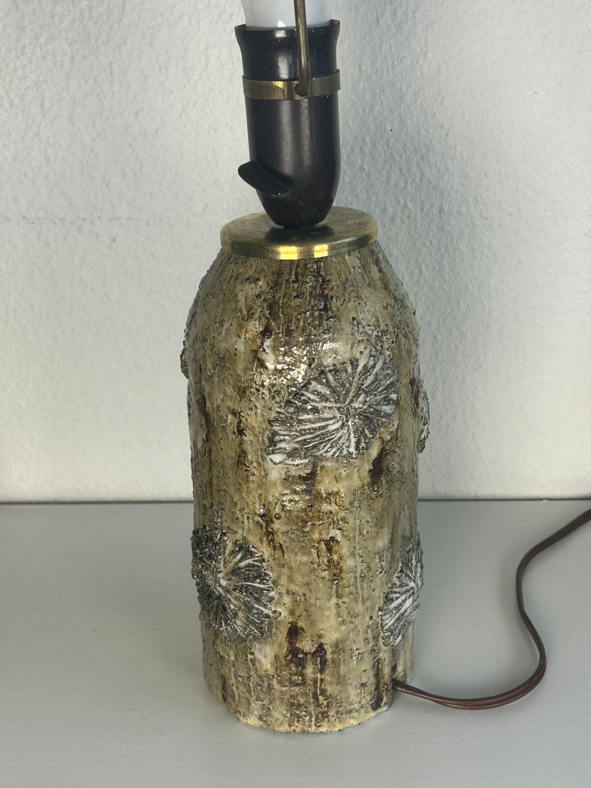Vintage stentøjsbordlampe med LE KLINT 1/23 skærm og stativ – 47,5 cm - billede 11