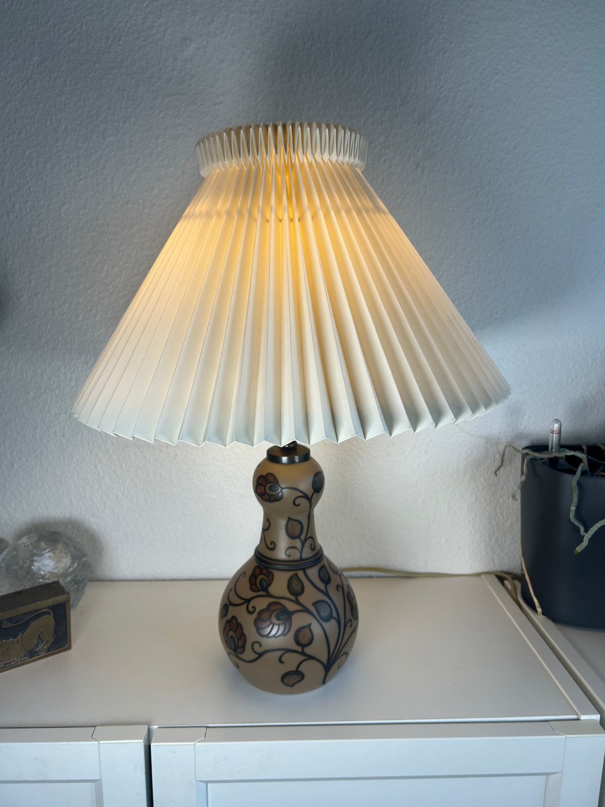 L. Hjorth terracotta bordlampe med LE KLINT 1/23 skærm og stativ – 50 cm - billede 10