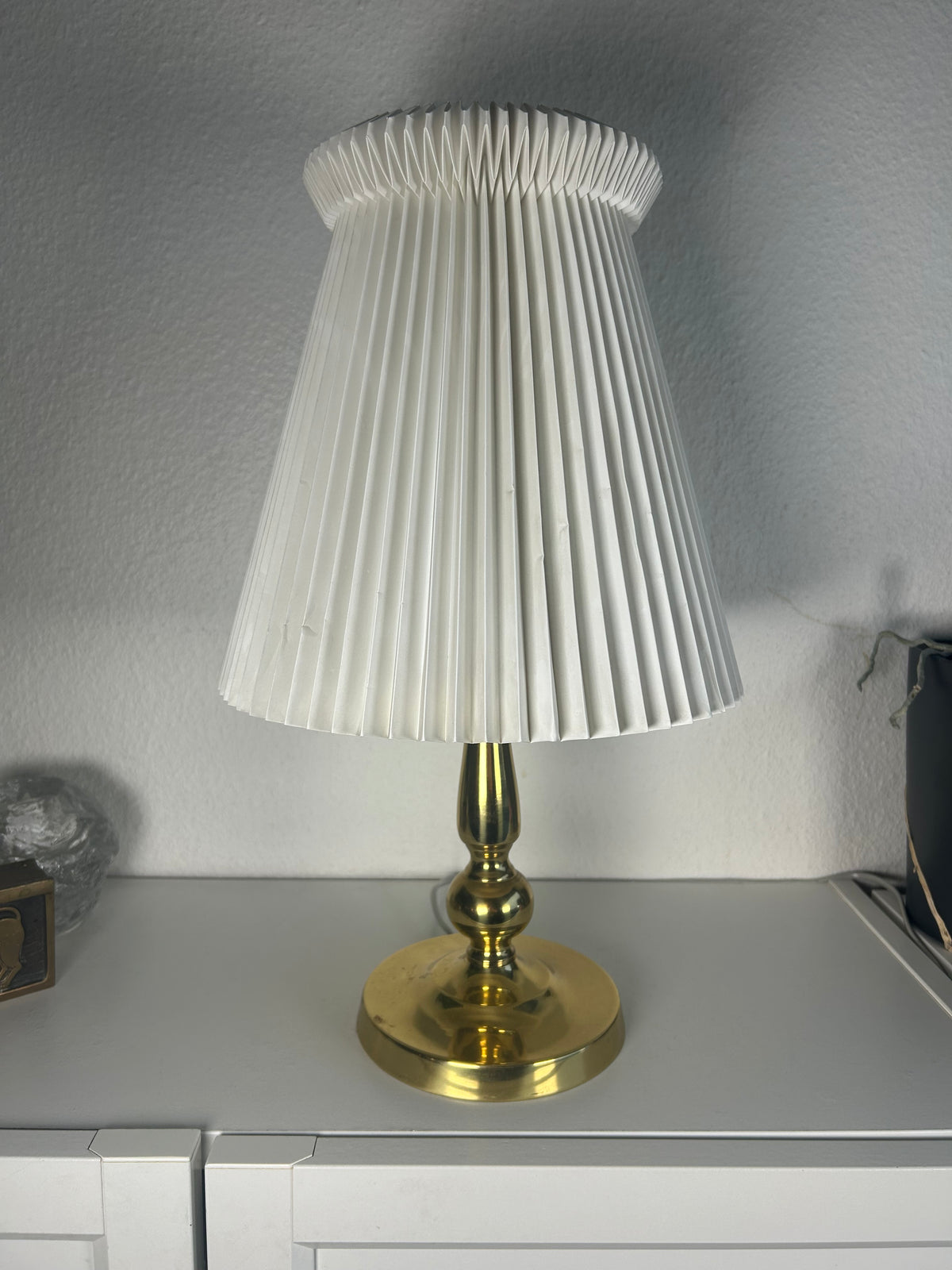 Vintage bordlampe i messing med LE KLINT 1/23 skærm og stativ – 44 cm - billede 8