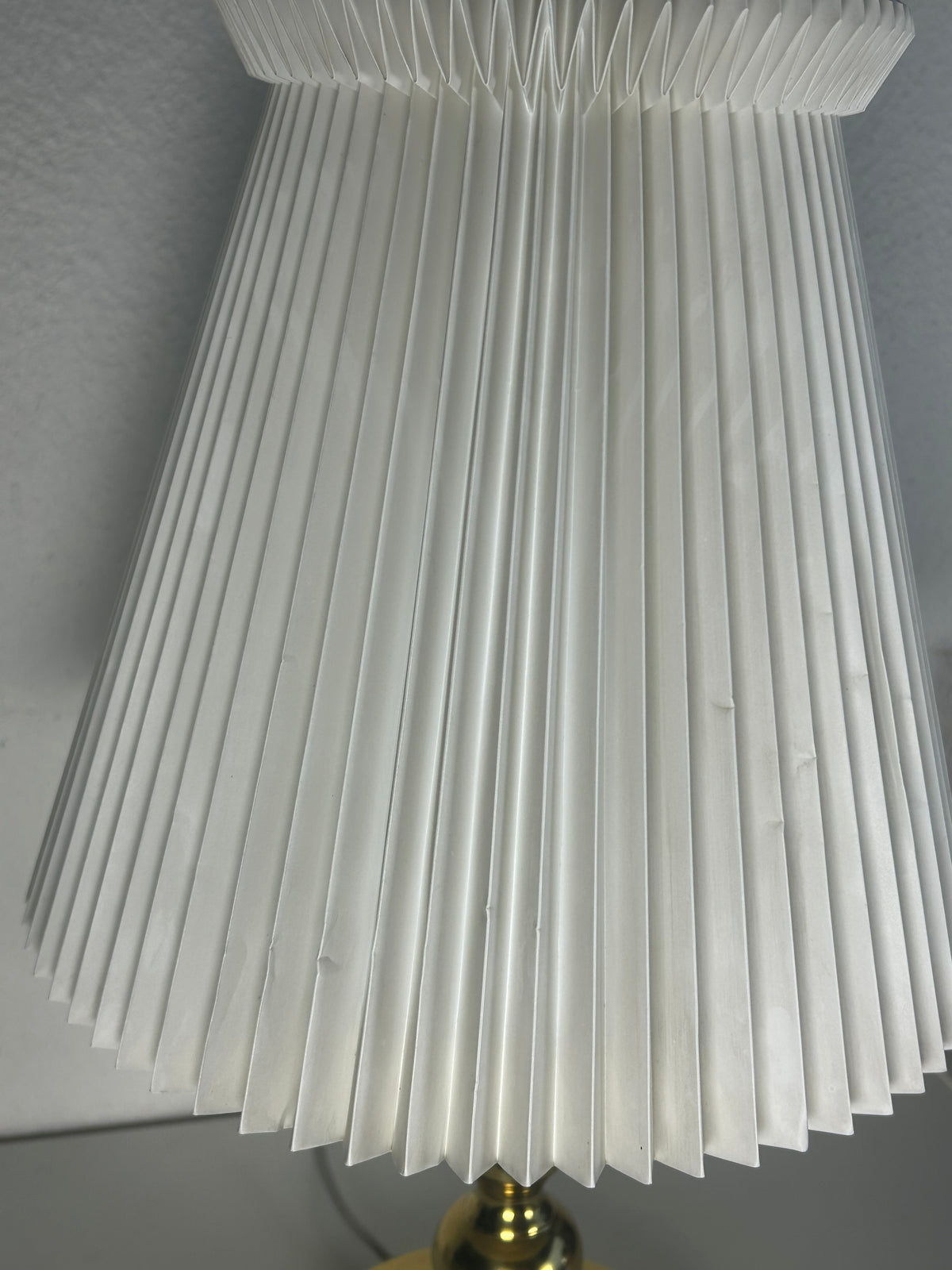 Vintage bordlampe i messing med LE KLINT 1/23 skærm og stativ – 44 cm - billede 11