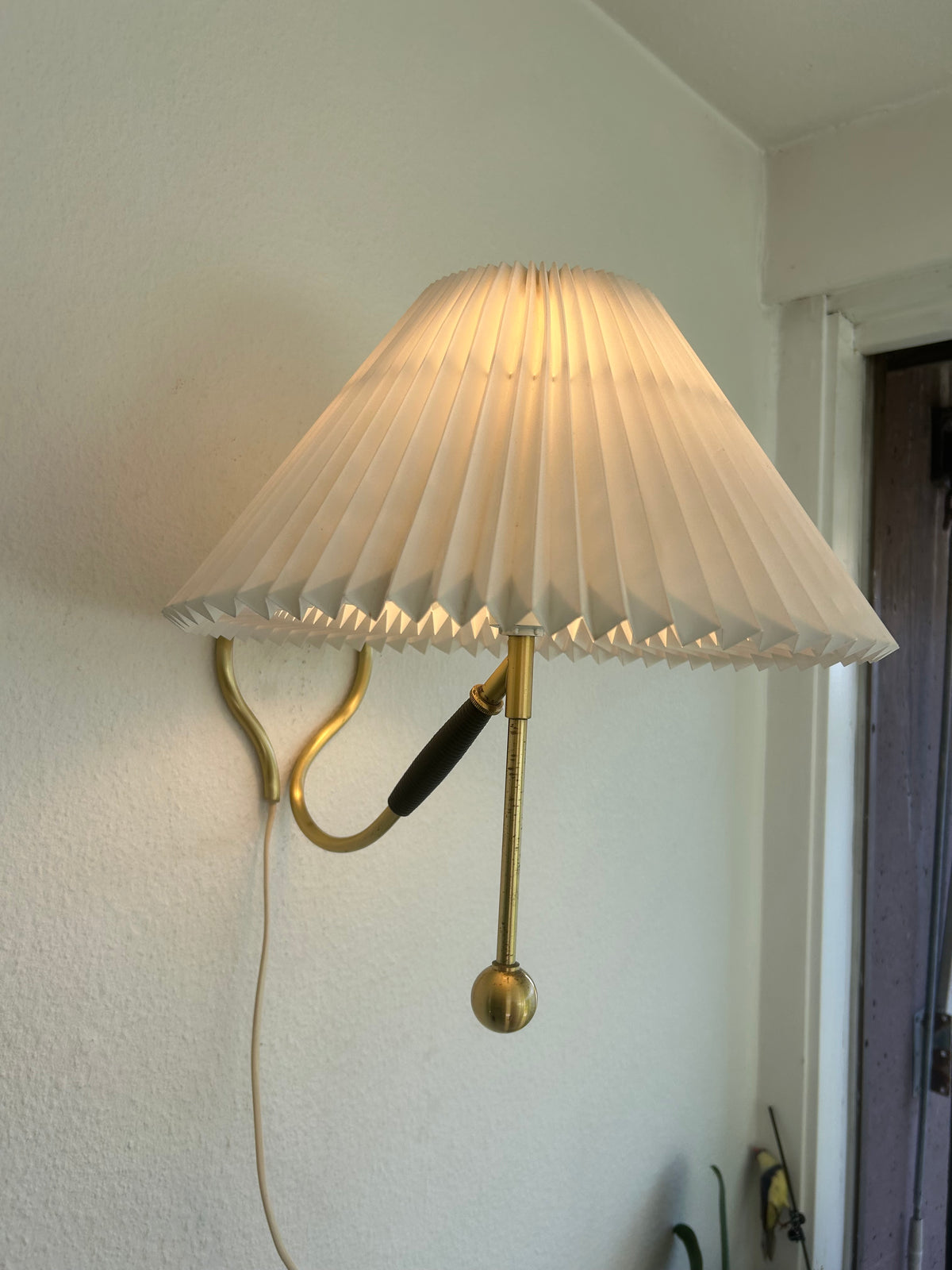 LE KLINT 306 Kip-lampe i messing med LE KLINT 1/21 skærm – 40 cm - billede 2