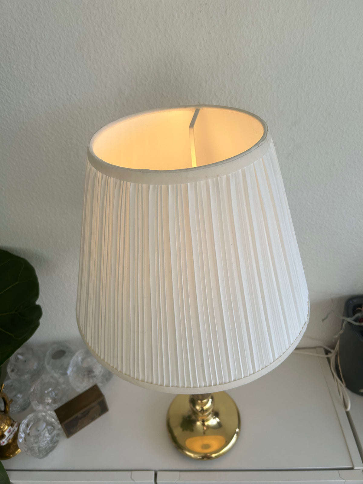 Vintage messingbordlampe med IKEA MYRHULT plisseret skærm – 64,5 cm - billede 6