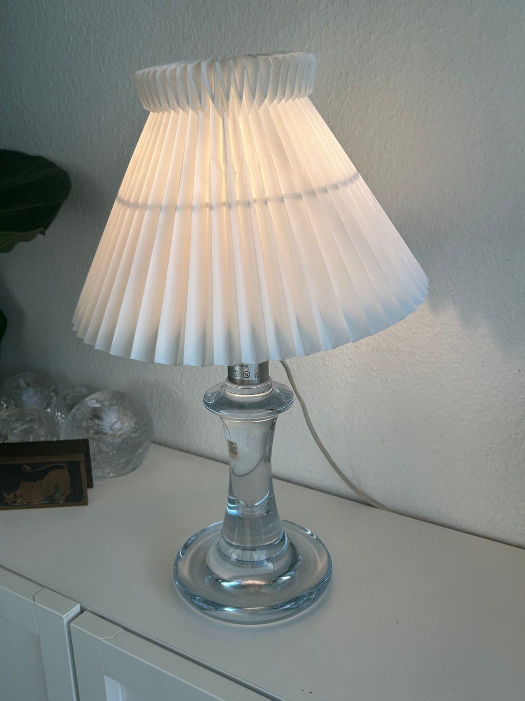 Holmegaard Claridge glasbordlampe med LE KLINT 1/17 skærm – 45 cm - billede 3