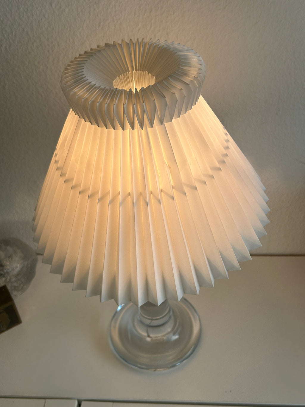 Holmegaard Claridge glasbordlampe med LE KLINT 1/17 skærm – 45 cm - billede 5