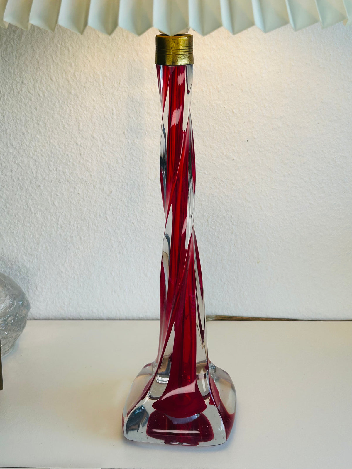 Murano vintage rød twisted glasbordlampe med LE KLINT 1/23 skærm – 62 cm - billede 6