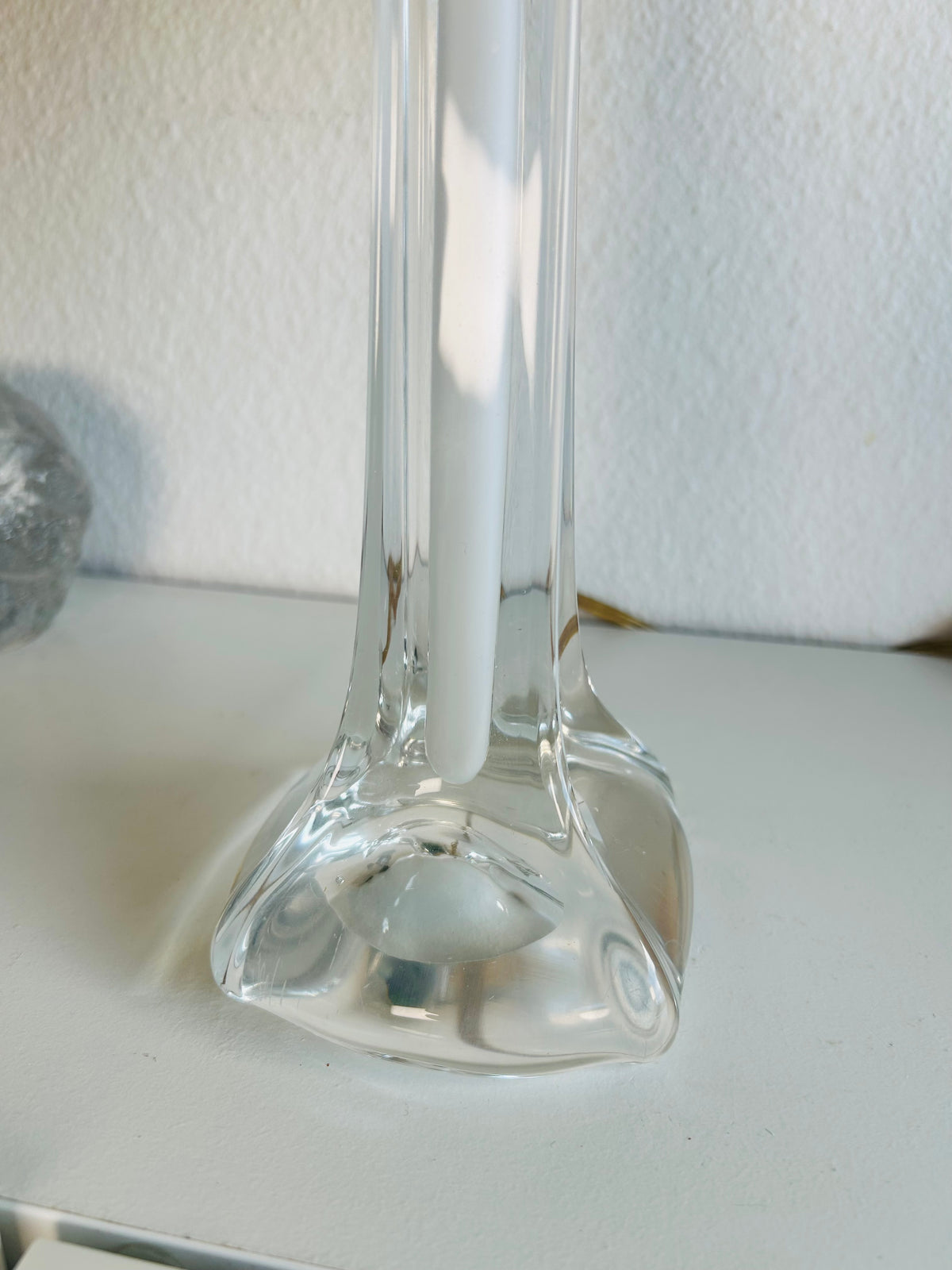 Vintage glasbordlampe med hvid center og LE KLINT 1/21 skærm – 51 cm - billede 8