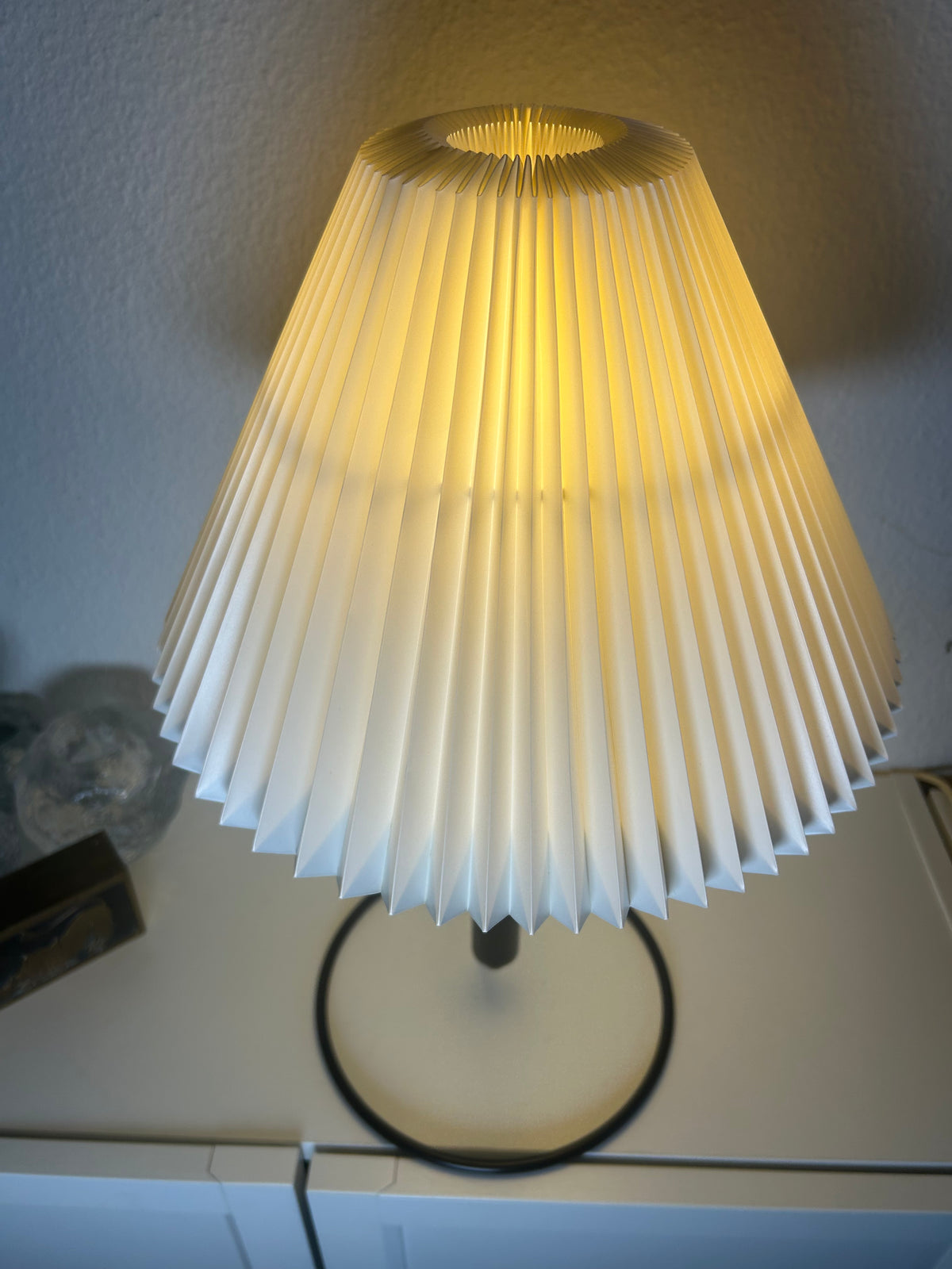 LE KLINT 305 bordlampe i sortlakeret metal med LE KLINT 2/21 skærm – 45 cm - billede 7