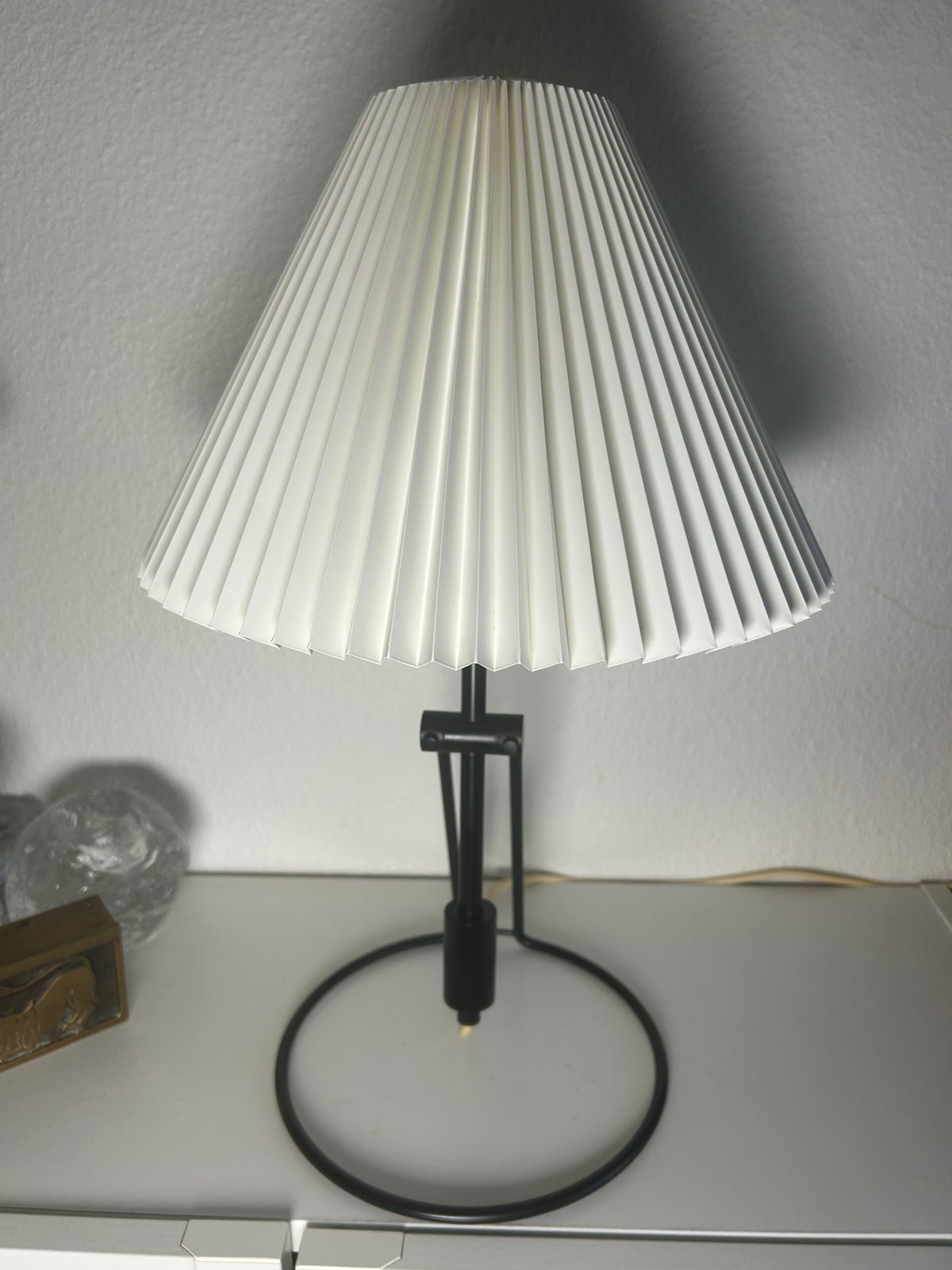 LE KLINT 305 bordlampe i sortlakeret metal med LE KLINT 2/21 skærm – 45 cm - billede 9