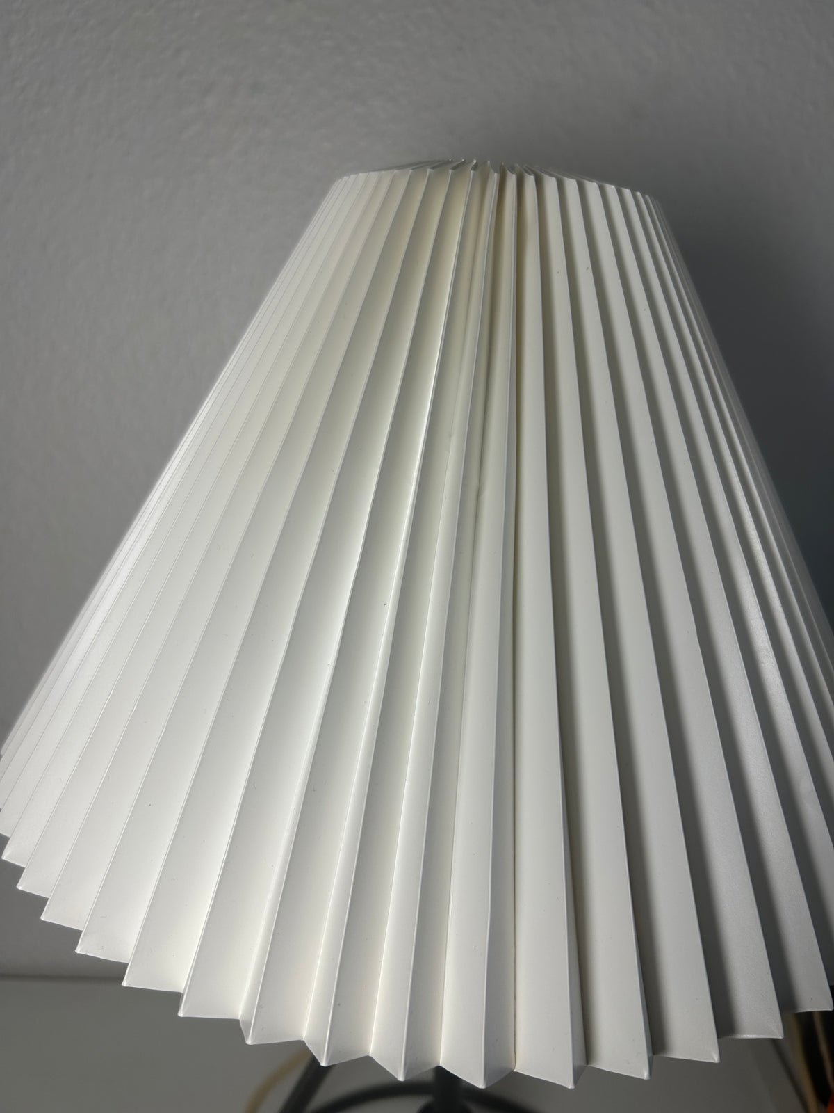 LE KLINT 305 bordlampe i sortlakeret metal med LE KLINT 2/21 skærm – 45 cm - billede 10