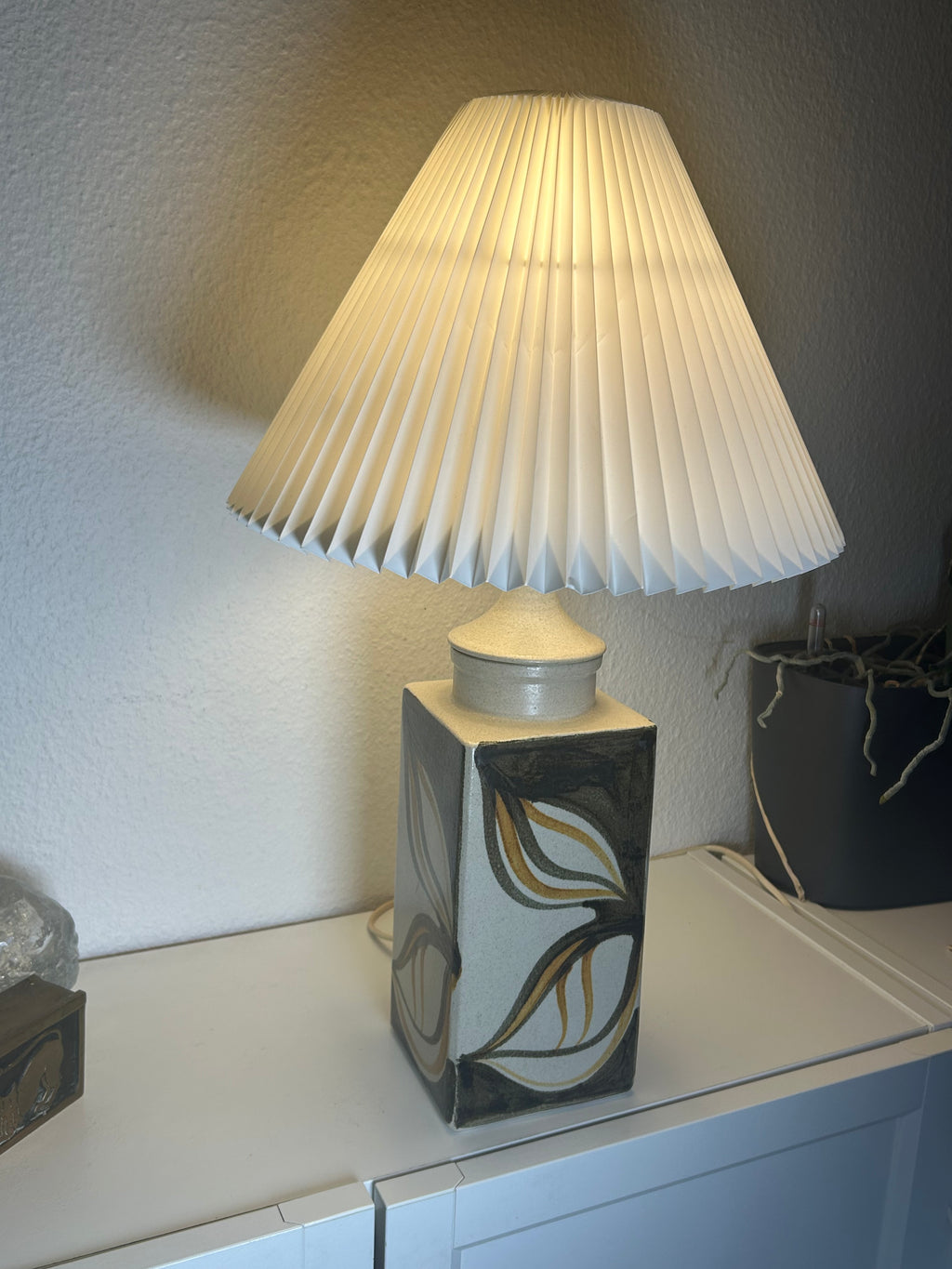 Kähler stentøjsbordlampe med LE KLINT 2/23 skærm – 52 cm - billede 3