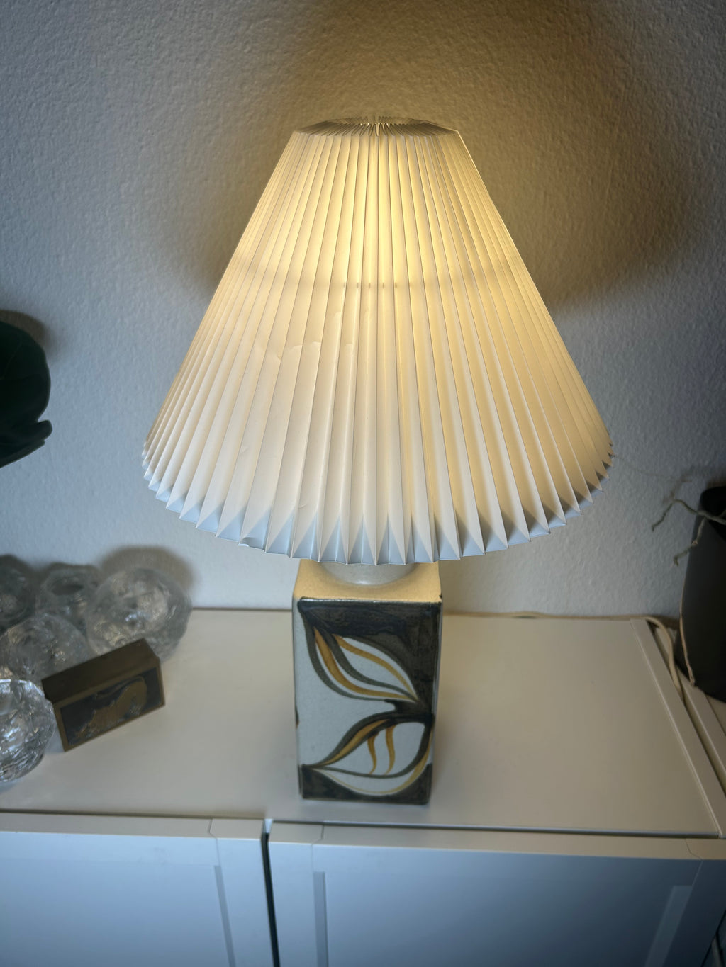 Kähler stentøjsbordlampe med LE KLINT 2/23 skærm – 52 cm - billede 6
