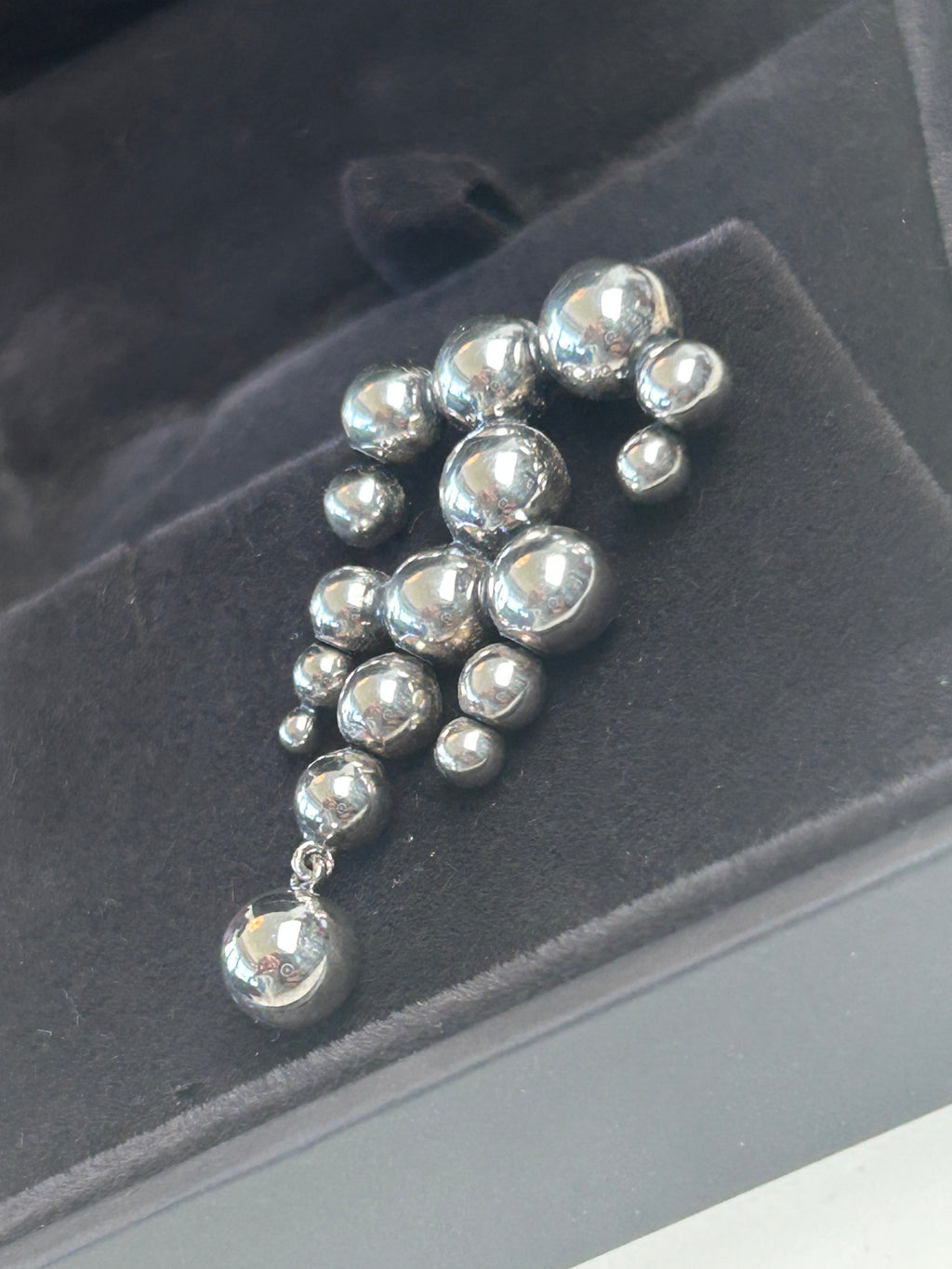 1 stk. Georg Jensen Moonlight Grapes Large Chandelier ørering – sterling sølv – ca. 37 mm