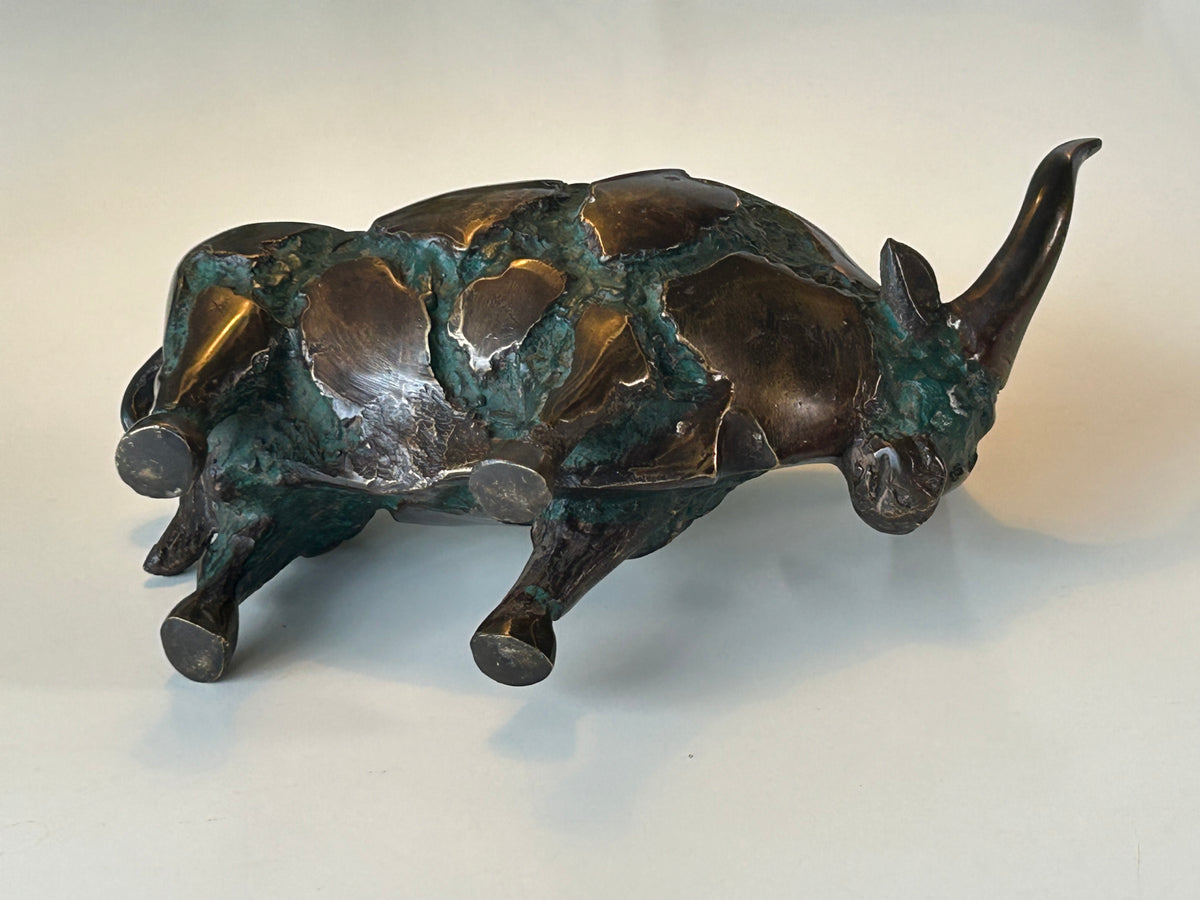 Patineret bronzeskulptur af tyr – skulpturel mosaik-effekt og højglansdetaljer – 25 cm / 2,4 kg - billede 5