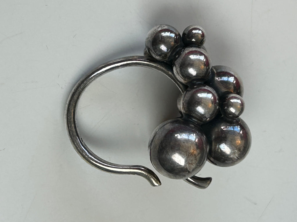 Georg Jensen Moonlight Grapes stor ring – oxideret sterlingsølv – str. 53,5 – original æske