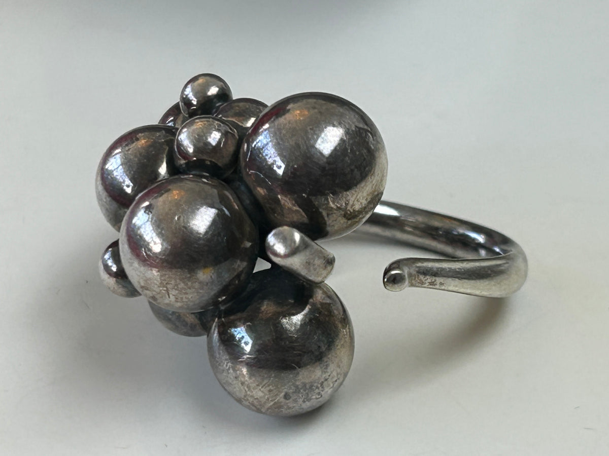 Georg Jensen Moonlight Grapes stor ring – oxideret sterlingsølv – str. 53,5 – original æske
