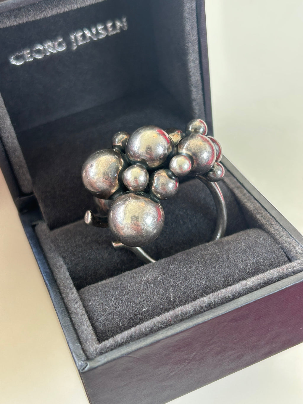 Georg Jensen Moonlight Grapes stor ring – oxideret sterlingsølv – str. 53,5 – original æske
