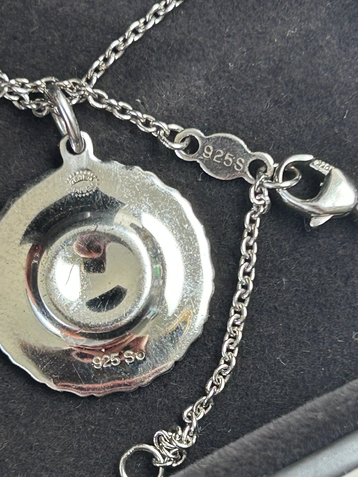 Georg Jensen Daisy halskæde – 18 mm – 925S sølv &amp; sort emalje – 45 cm – original æske