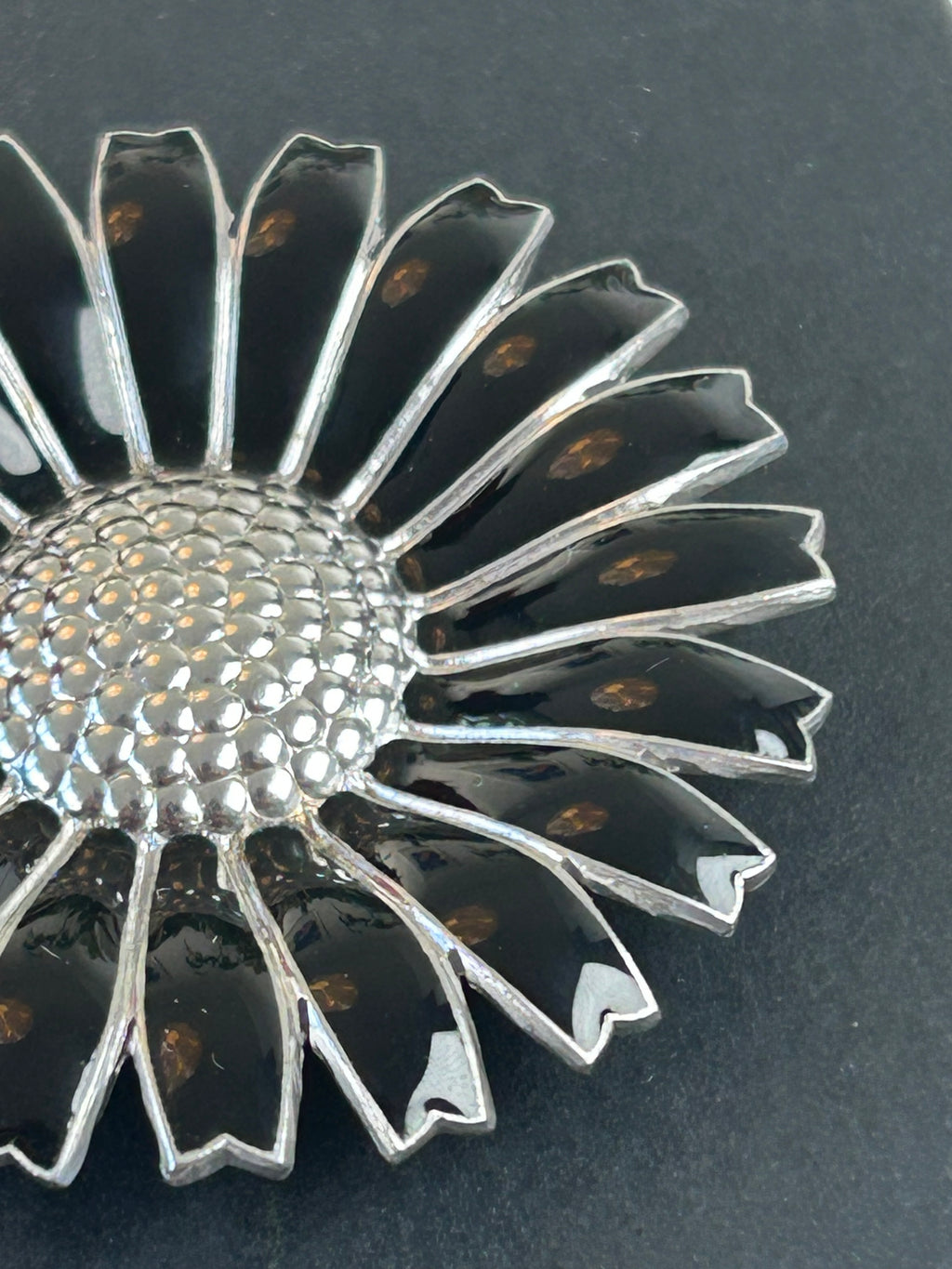 Georg Jensen Daisy hårelastik – 925S sterlingsølv &amp; sort emalje – Ø 43 mm – original æske