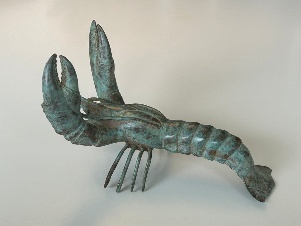 Patineret bronzeskulptur af hummer – levende grøn/blå irring og markante kløer – 20 cm - billede 10