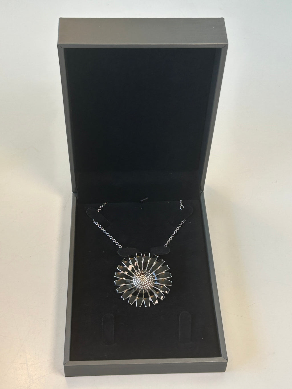 Georg Jensen halskæde med kombineret broche/vedhæng – sterlingsølv