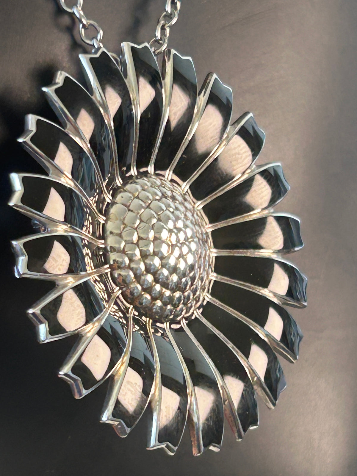 Georg Jensen halskæde med kombineret broche/vedhæng – sterlingsølv