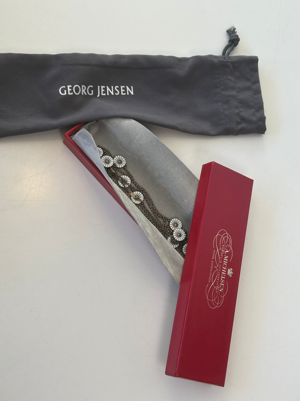 Georg Jensen Daisy sautoir halskæde med 12 margueritter – 97 cm