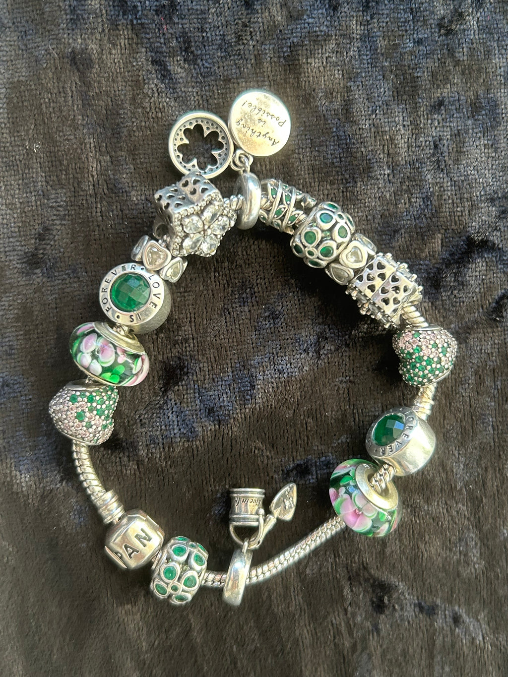 Pandora sølvarmbånd med 15 charms – ALE 925
