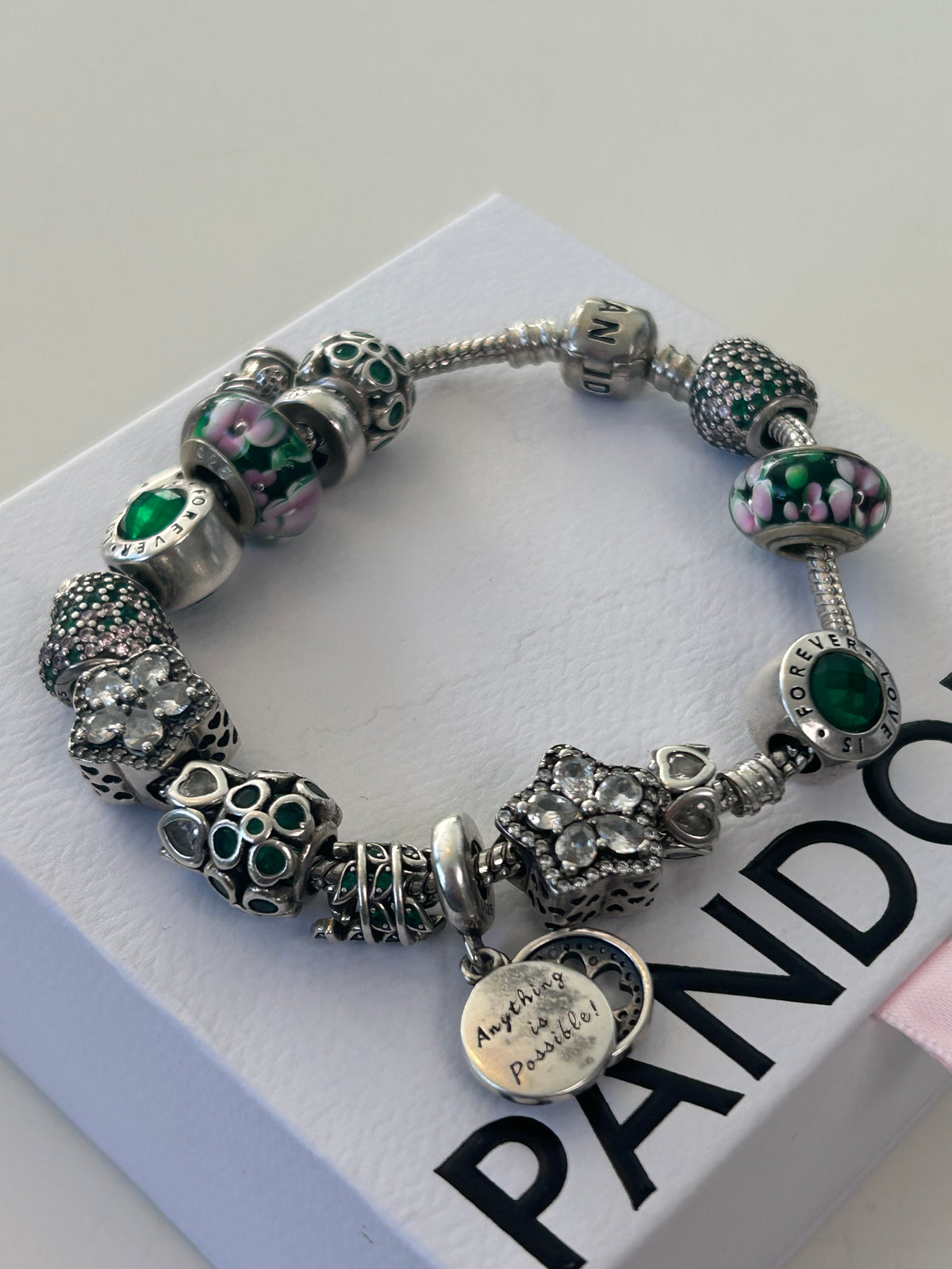 Pandora sølvarmbånd med 15 charms – ALE 925