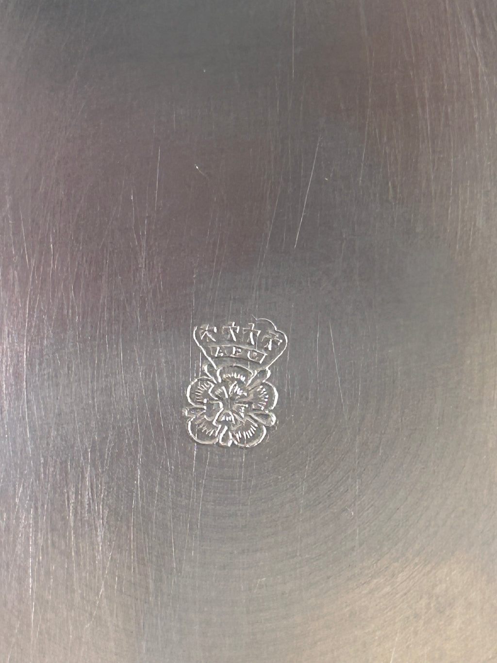 Ældre A.P.G.-stemplet kande i tin/pewter – GEVLOT – 19 cm - billede 10