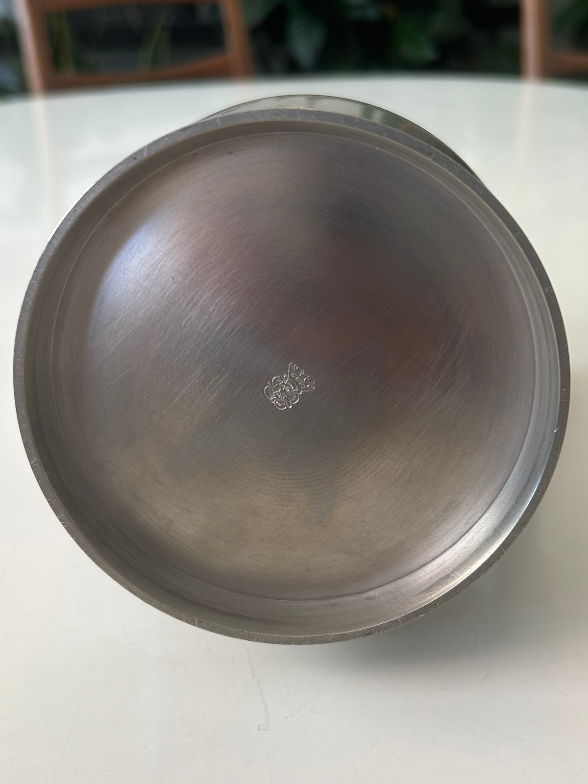 Ældre A.P.G.-stemplet kande i tin/pewter – GEVLOT – 19 cm - billede 12