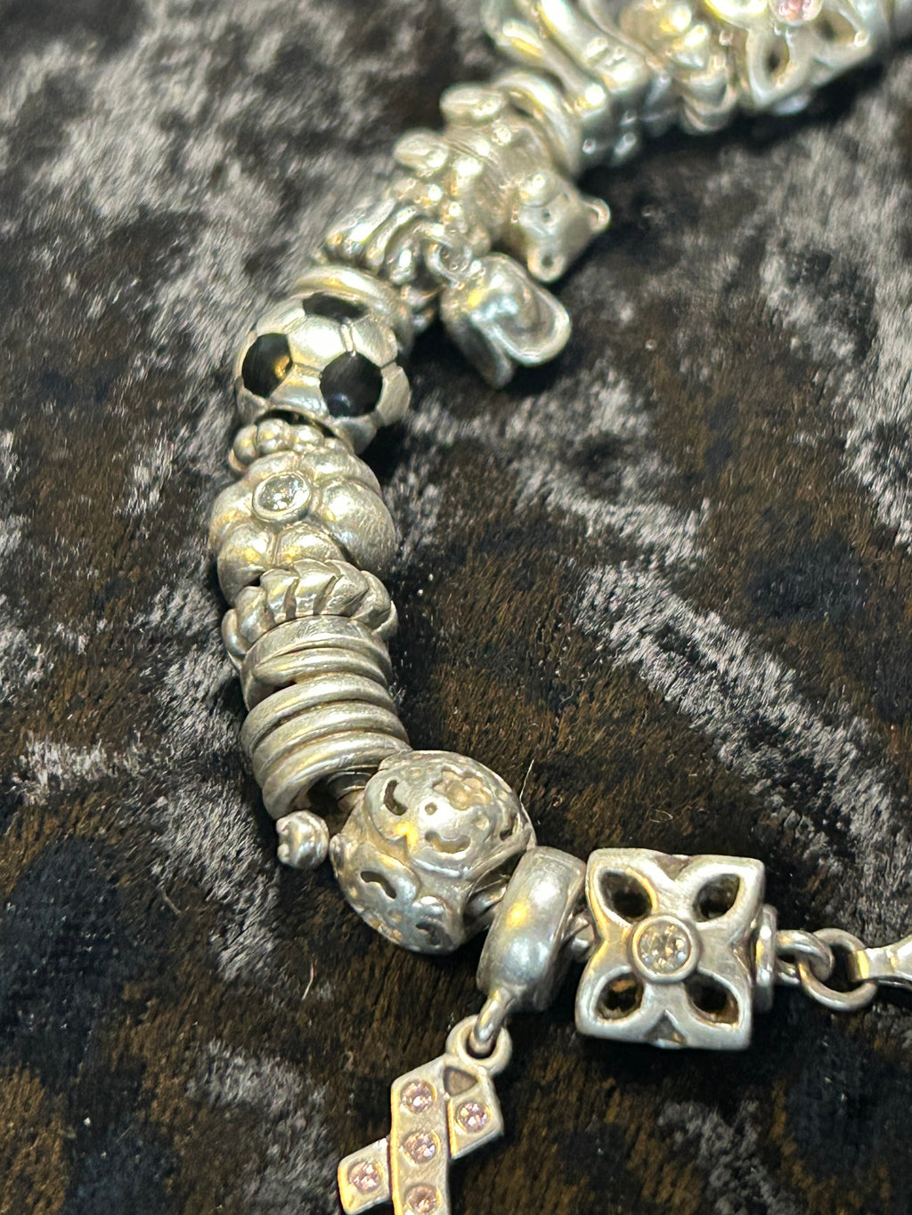 Pandora sølvarmbånd med 25 charms – ALE 925, 68 g